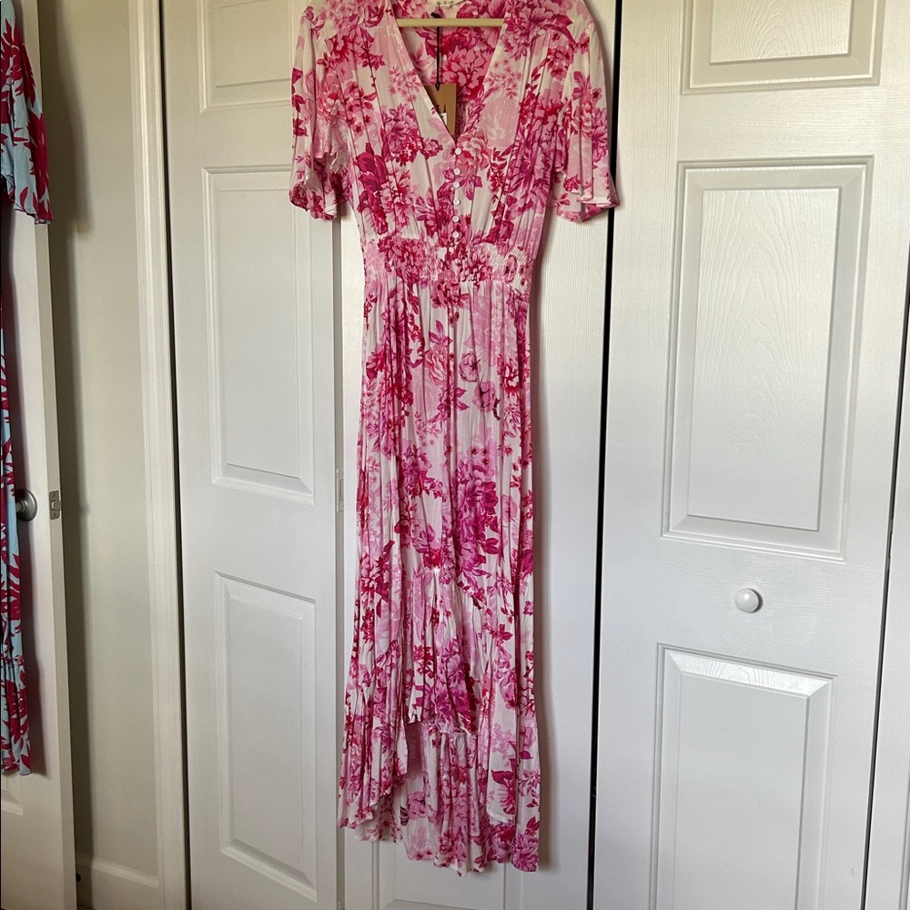 Chic Pink Floral Maxi Dress - Picture 3 of 14